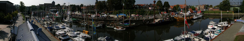 Panoramabild vom Stader Hafenfest 2009